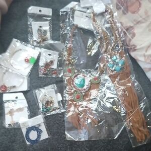 Fashion Jewelry Set with Turquoise and Red Highlights